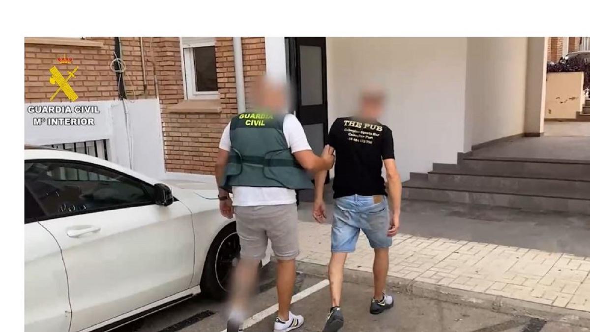 Detenidos en Málaga dos fugitivos buscados por explotación de menores y blanqueo