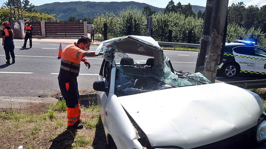 El fallecido en Valga se salió de la calzada en un tramo recto que conocía bien