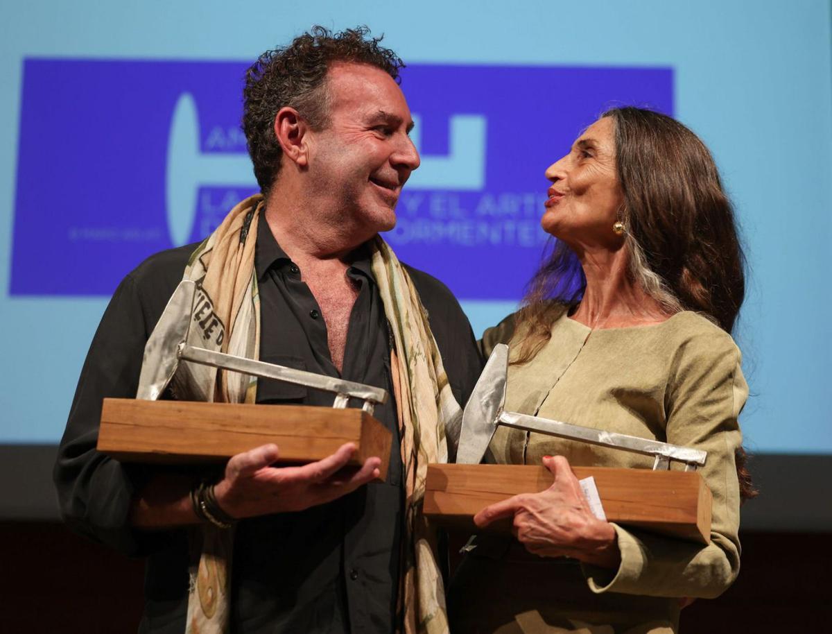 La Llave de Ibiza 2025 a dos «amantes» de la isla: Ángela Molina y Lio Malca