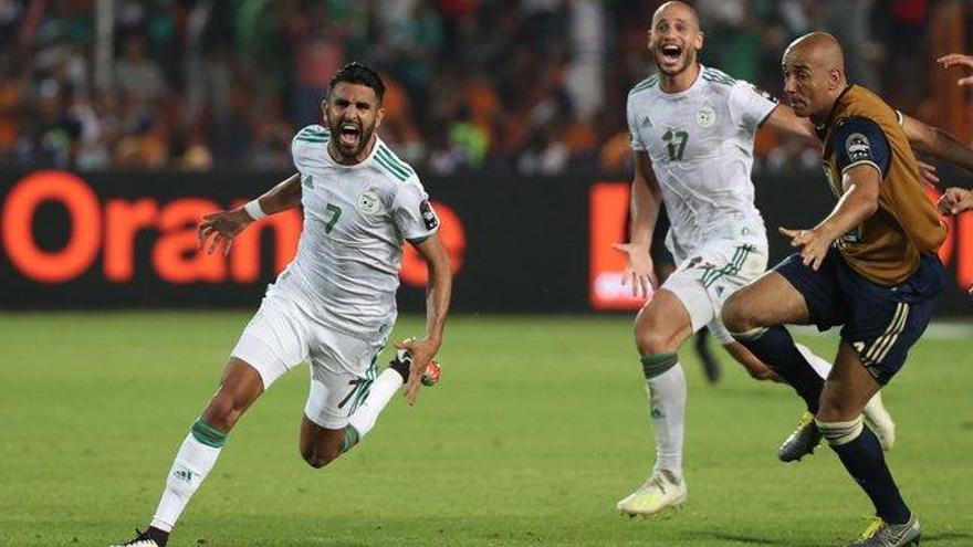 Copa África: Senegal y Argelia disputan una final con sabor a Premier
