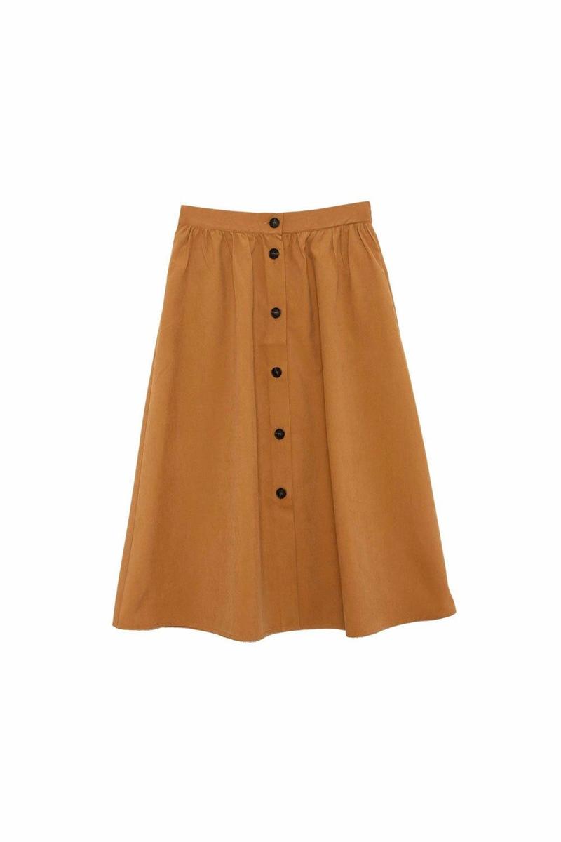 Falda midi abotonada (Precio: 29,99 euros)