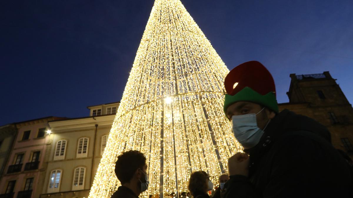 Así ha sido el encendido de luces de Navidad en Avilés