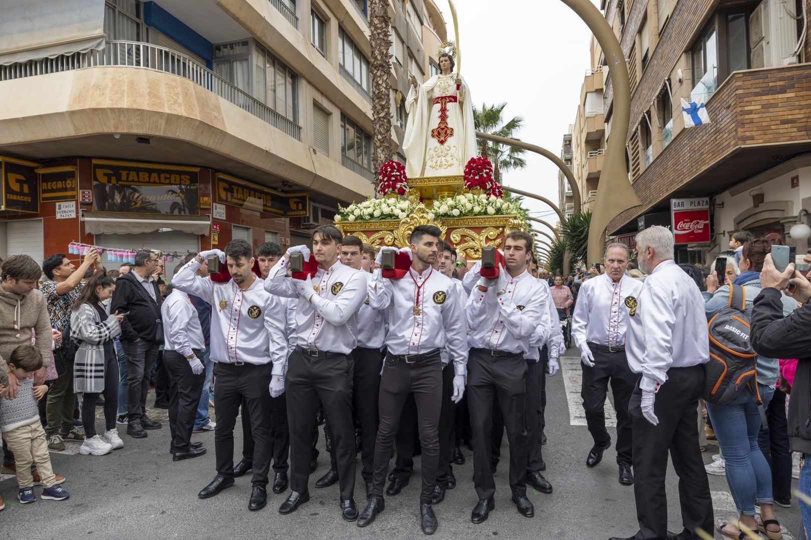 Bendición y procesión de Las Palmas en Torrevieja de Domingo de Ramos en la Semana Santa 2024