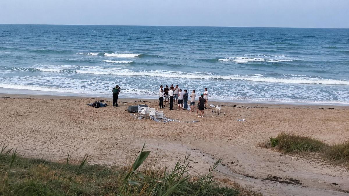 Fallece un joven de 24 años ahogado en la playa de Mil Palmeras de Pilar de la Horadada Fallece un joven de 24 años ahogado en la playa de Mil Palmeras de Pilar de la Horadada