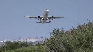 Un avió sobre el Remolar. | FERRAN NADEU