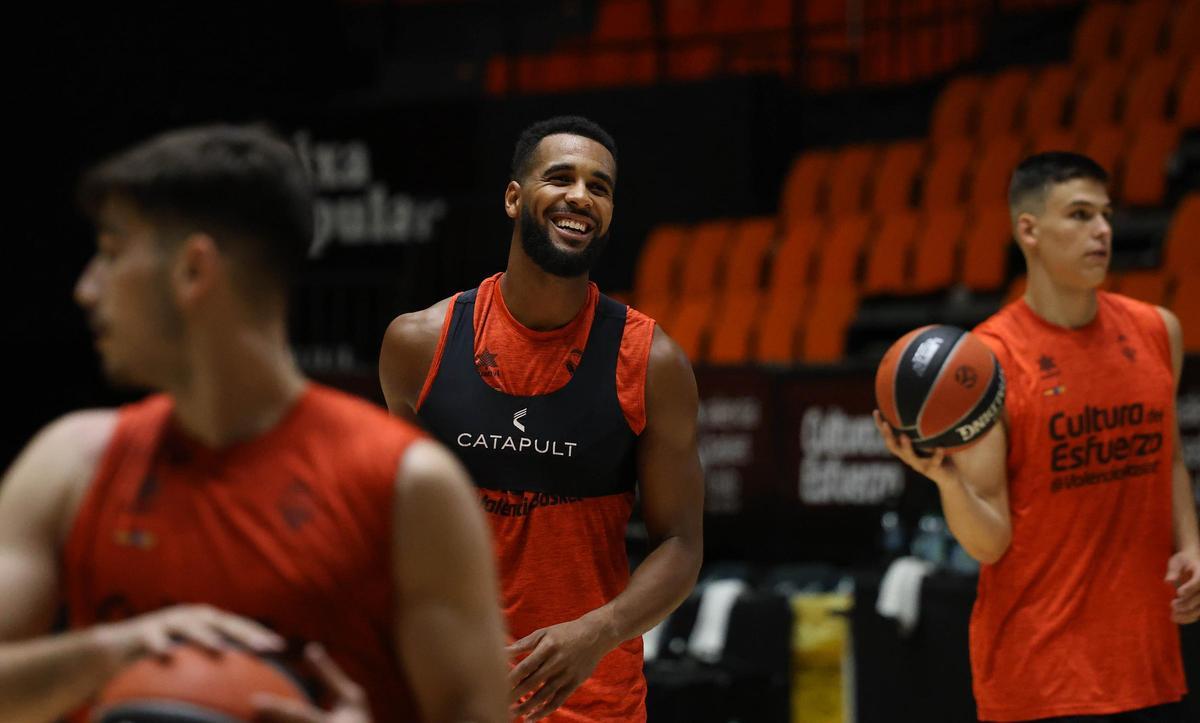 Entrenamiento del Valencia Basket previo al partido frente a Maccabi