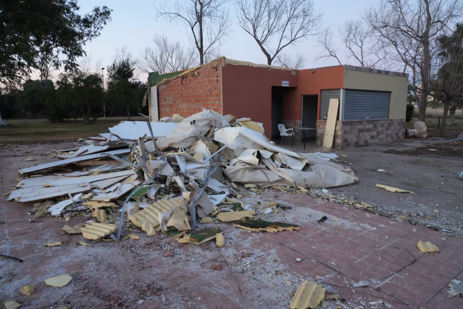 Ni rastro de El Pilón: las fotos de la 'desaparición' del restaurante del antiguo cámping de Burriana