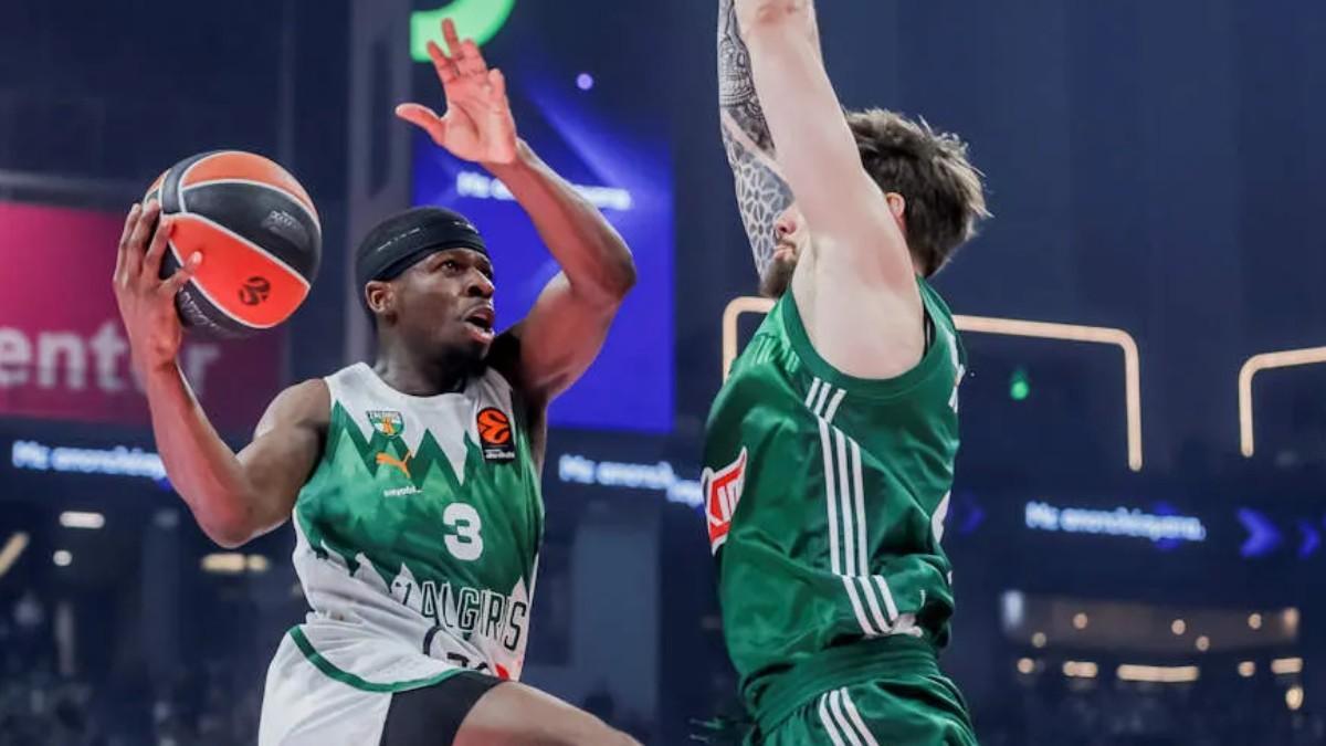 Sylvain Francisco, ante Juancho Hernangómez en el PAO-Zalgiris de Euroliga