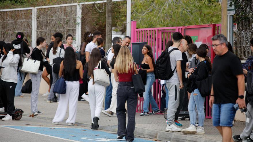 Llega la dana a Ibiza: corriendo a recoger a los niños del colegio a media mañana