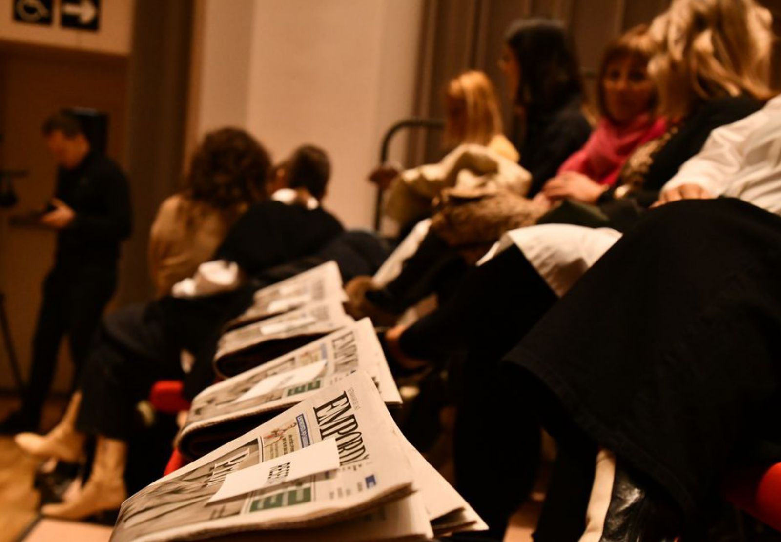 Part del públic que va seguir la jornada en directe a l&#039;Auditori Caputxins.