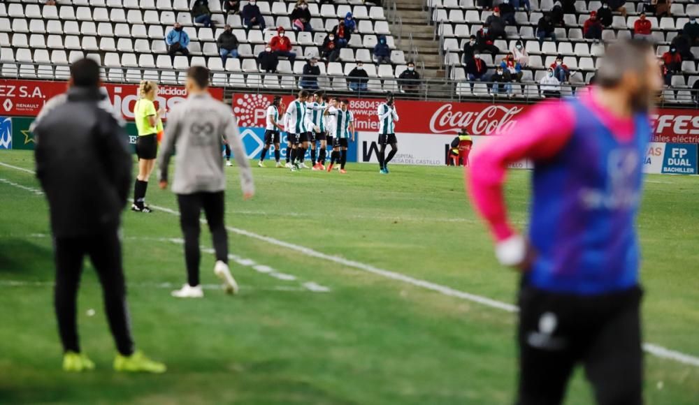 Un Real Murcia peleón no puede con el Córdoba (0-1)