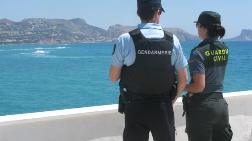 La Gendarmería Nacional Francesa y la Guardia Civil unidas para vigilar Altea