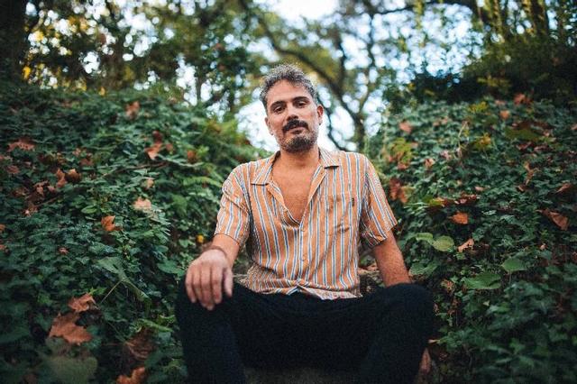 Anxo Araújo actuará o sábado no Auditorio Baldomero Cores, en Cee.