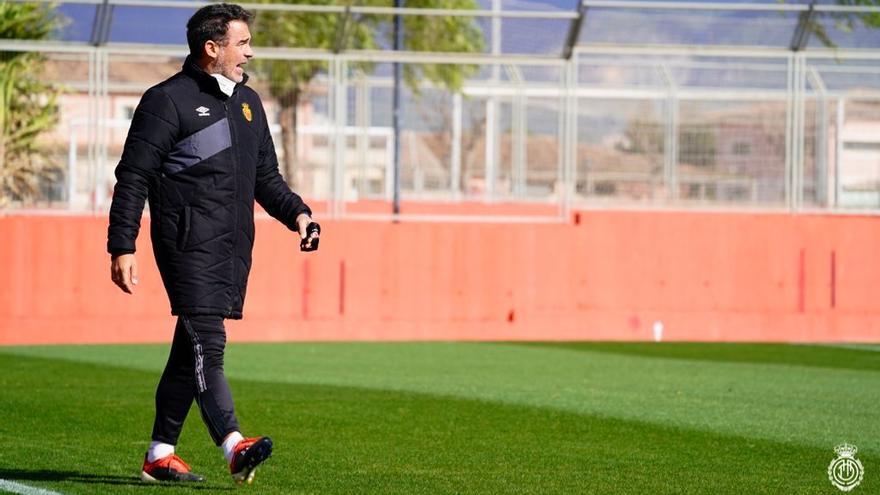 Luis García Plaza, durante un entrenamiento en Son Bibiloni.