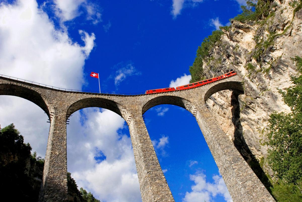 Hay un puente por cada kilómeetro de trayecto