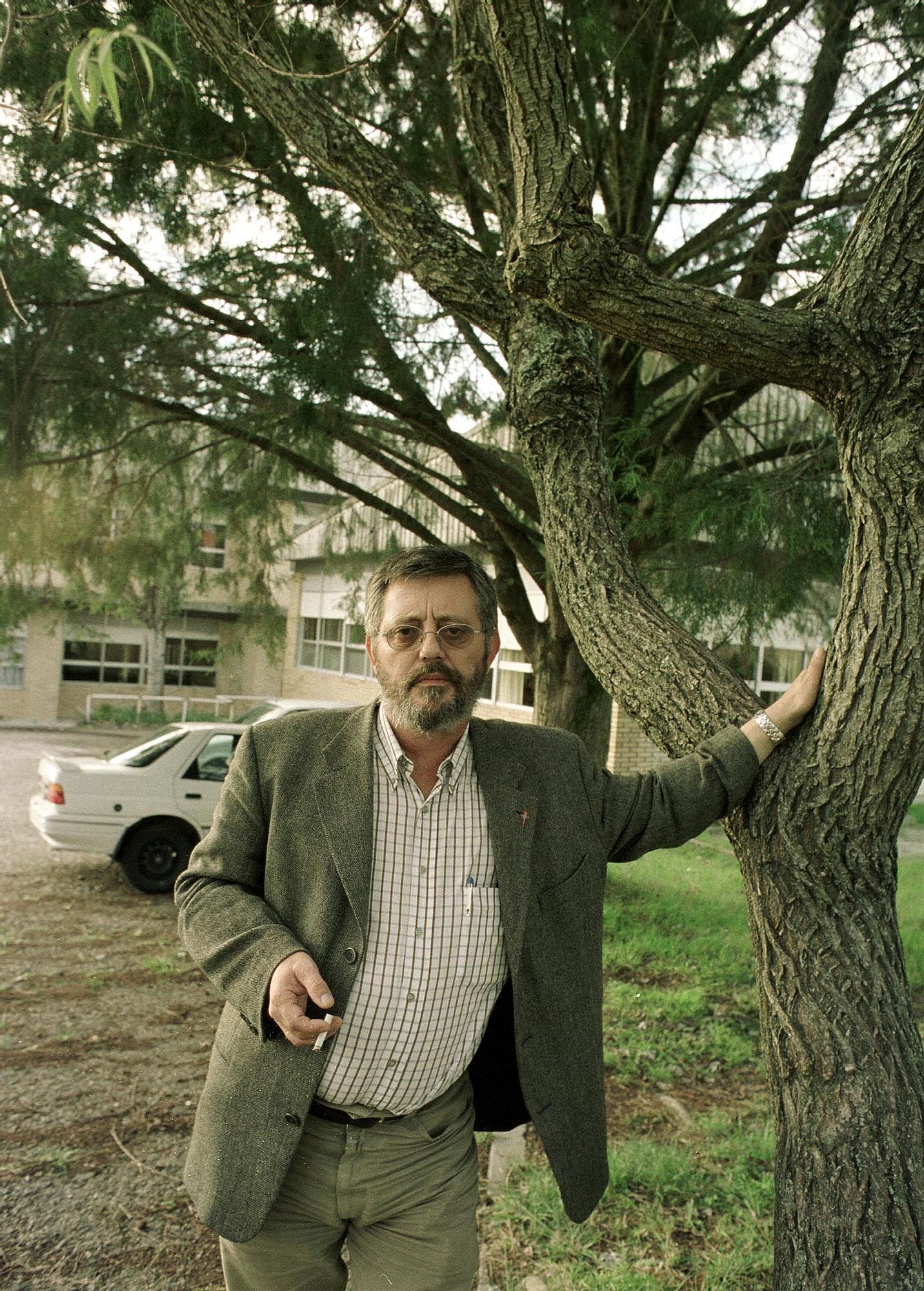 Pazos posa en el colegio de San Roque en el año 2009