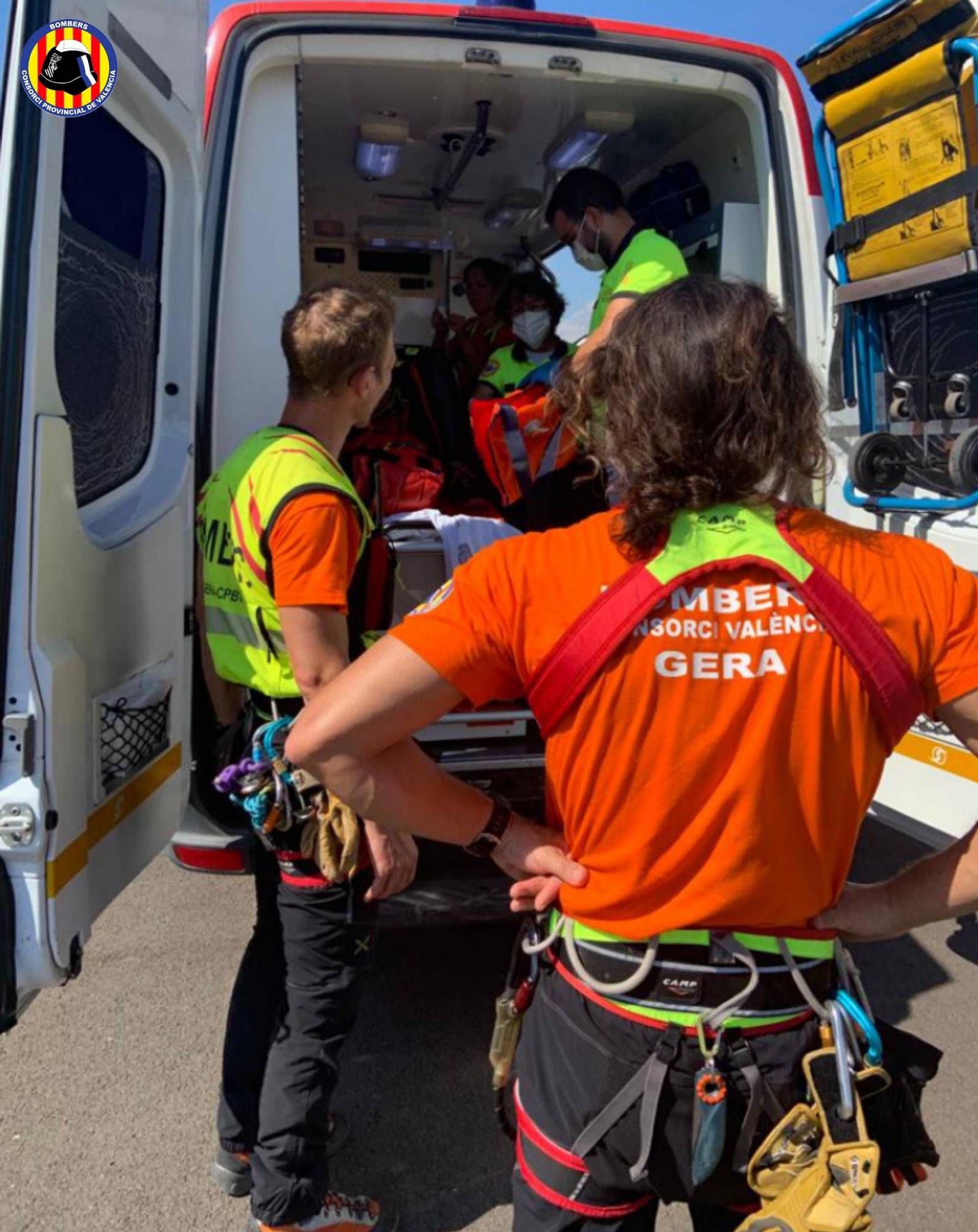 Rescatan a dos personas en helicóptero en el Gorgo de la Escalera de Anna