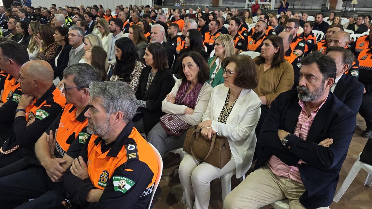 Adamuz homenajea a los héroes de la tragedia