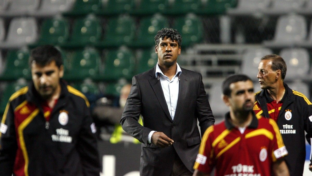 Frank Rijkaard llegó a Turquía en verano de 2009 para entrenar al Galatasaray