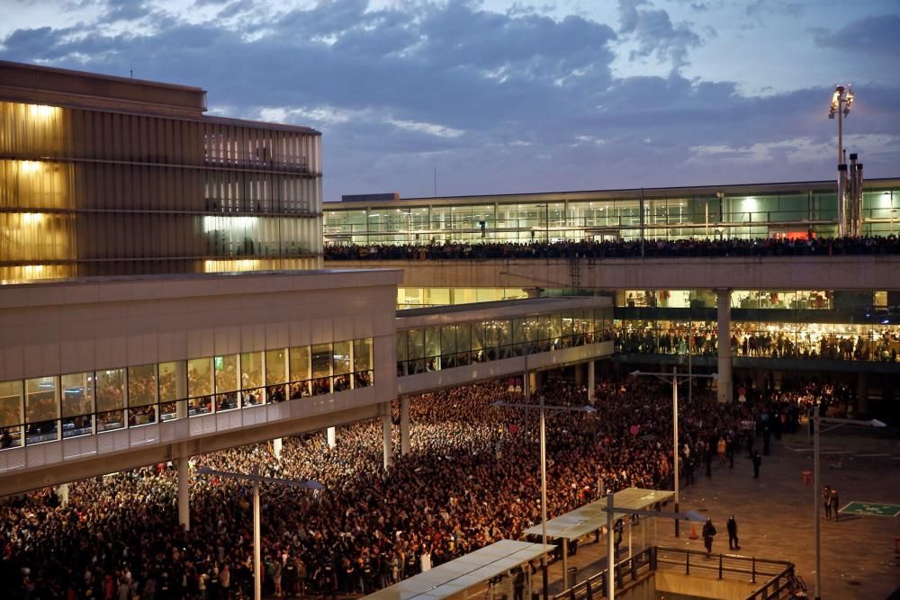 Tensión en El Prat tras la sentencia del ''procés''