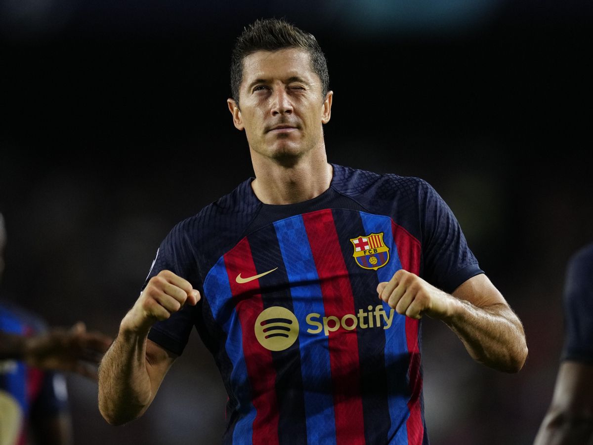 5-1. Lewandowski se regala un triplete en su estreno europeo con el Barça