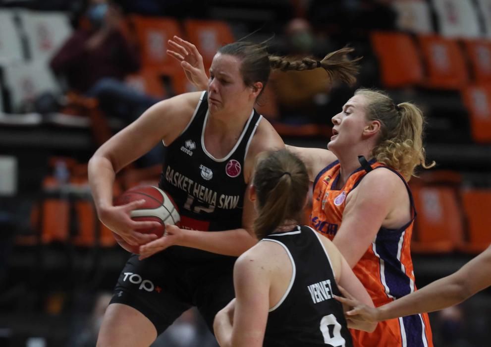 Las mejores imágenes del Valencia Basket - Basket Hema SKW