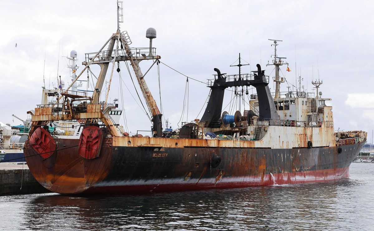 El “Santa Isabel” amarrado en Beiramar.
