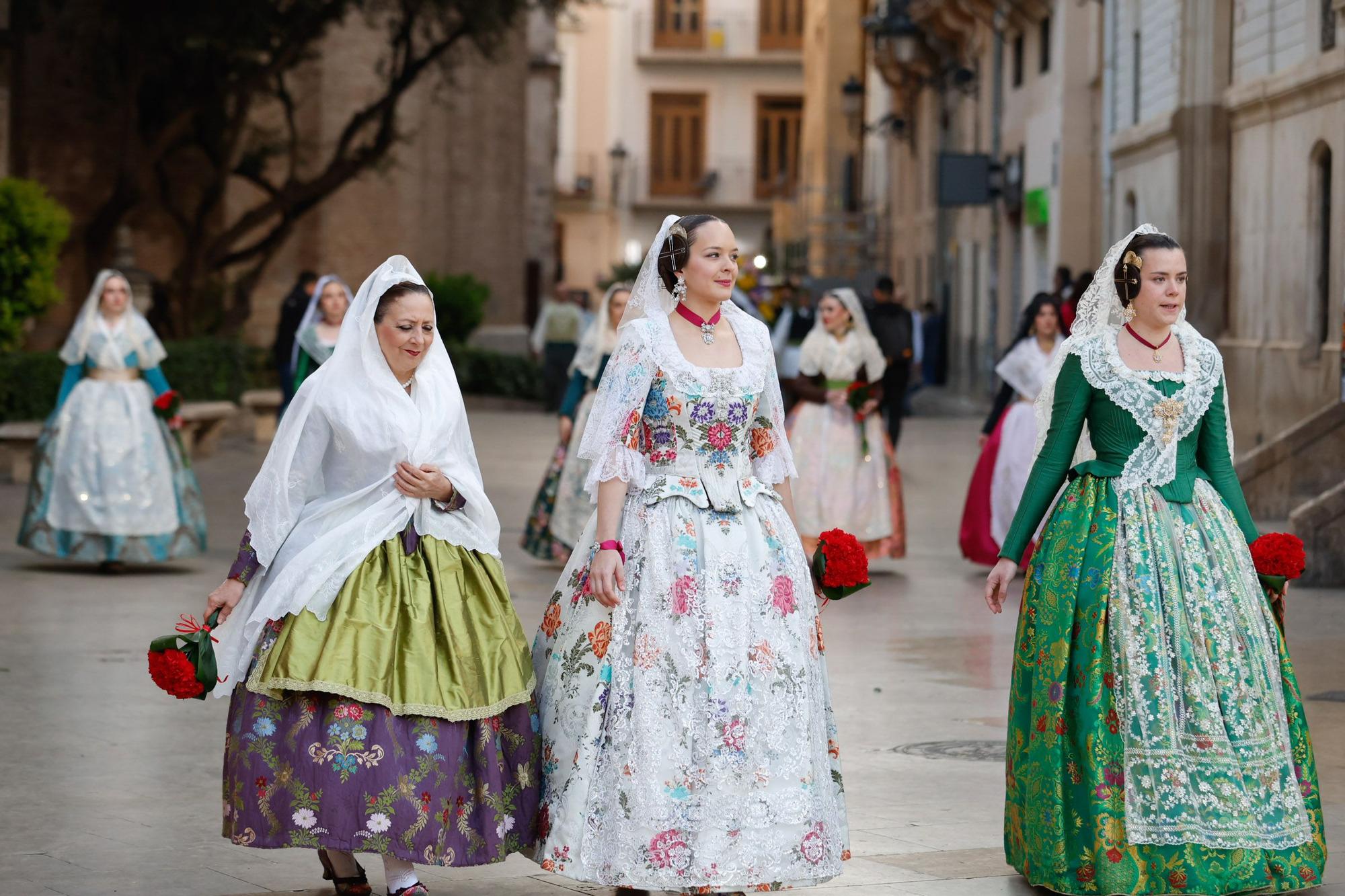 Búscate en el primer día de la Ofrenda en la calle San Vicente entre las 18:00 y las 19:00