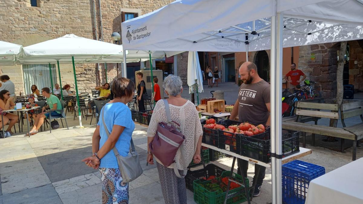 Parada de verdura del mercat de proximitat de Santpedor