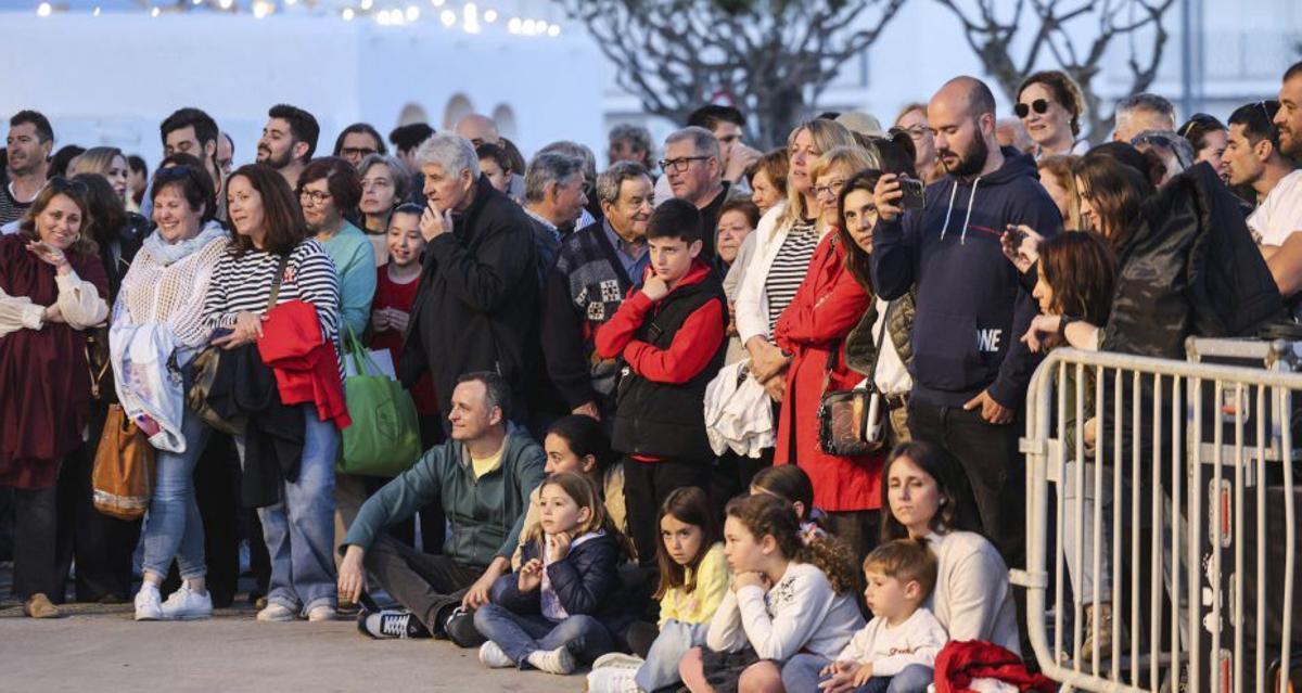 El público asistente al pregón de fiestas.