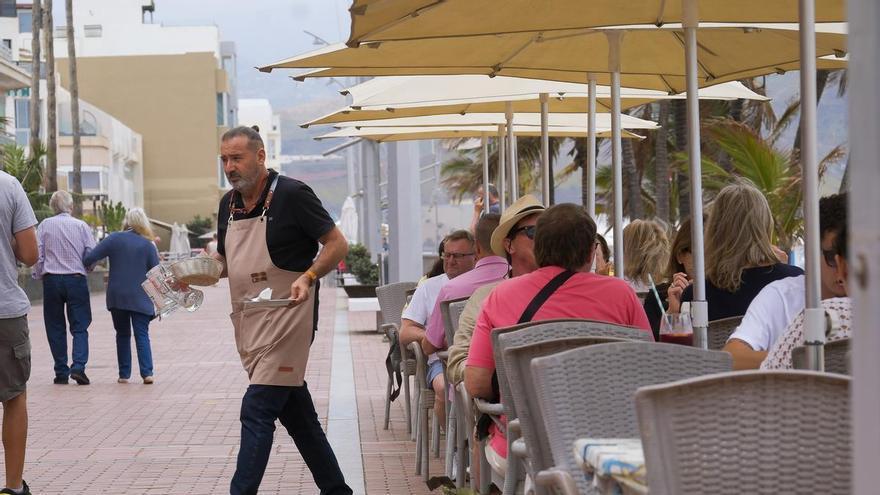 La probabilidad de salir del paro en Canarias se bloquea a pesar del récord de ocupados
