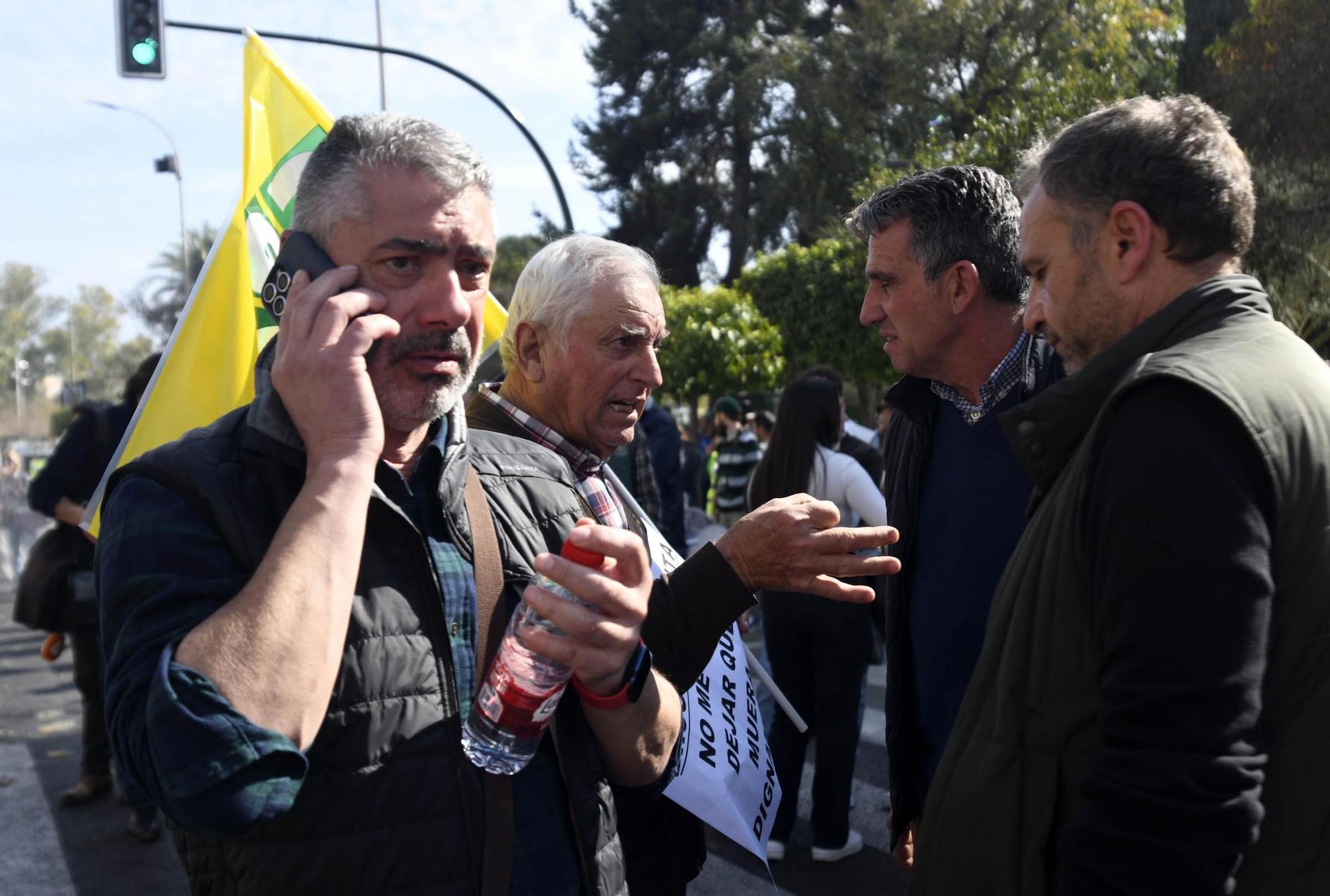 FOTOS: Las protestas de los agricultores murcianos el 21F, en imágenes