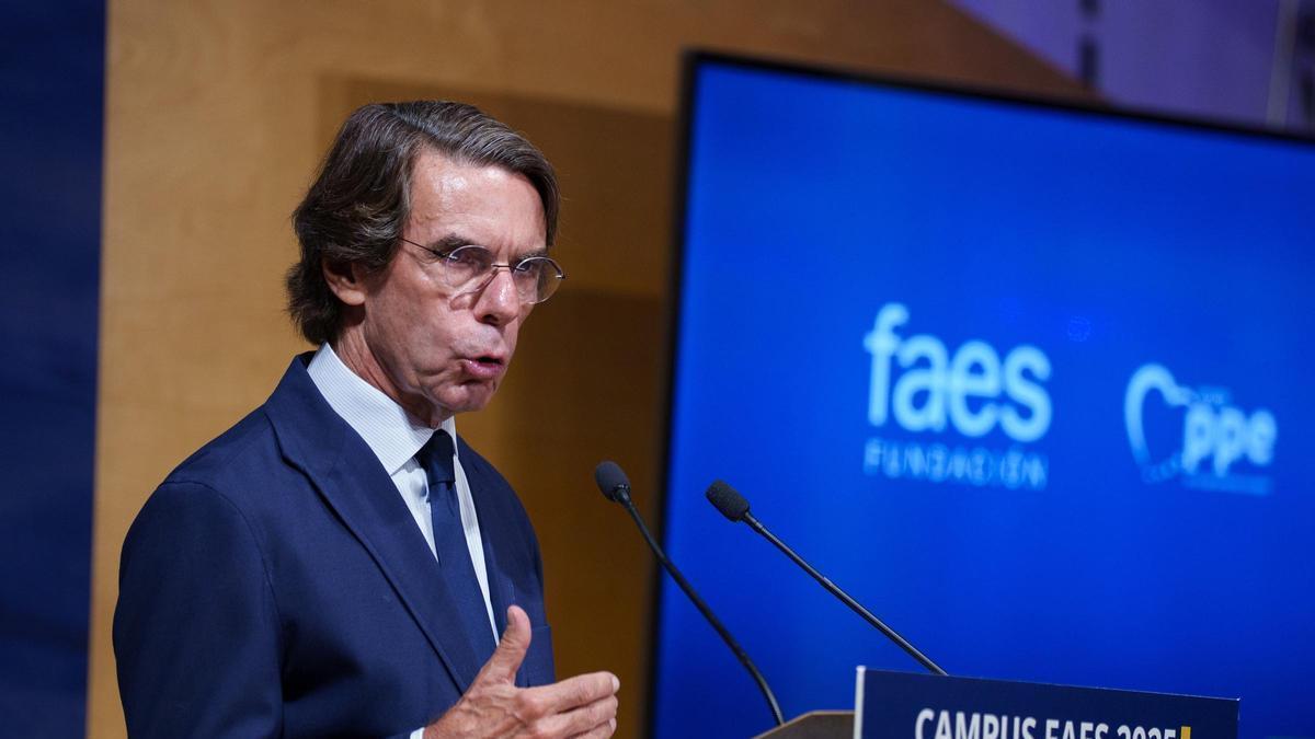 La FAES de Aznar alerta de que Sánchez va a «fingir» un debate de Presupuestos para exhibir «distancia con sus socios» y dar una «pose centrada»