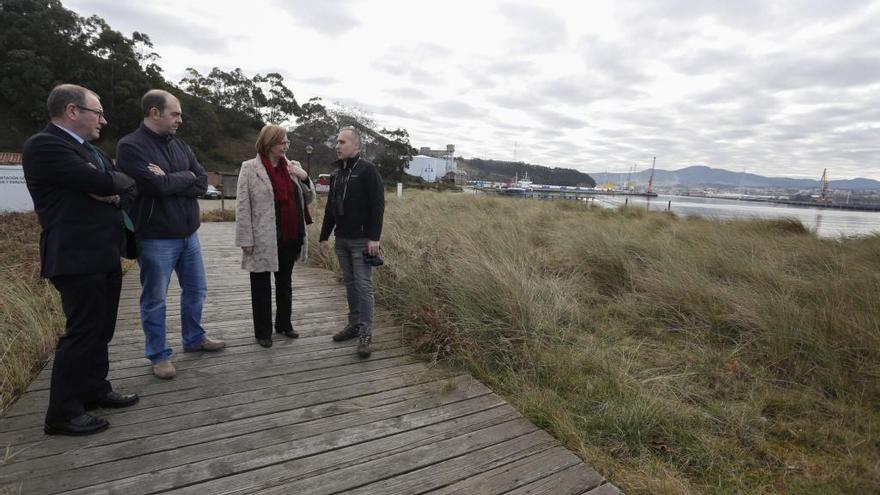 Los ornitólogos piden frenar los botellones y el furtivismo en la Charca de Zeluán