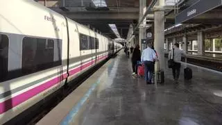 Renfe promociona los viajes en AVE de Barcelona a Córdoba para las fiestas de mayo