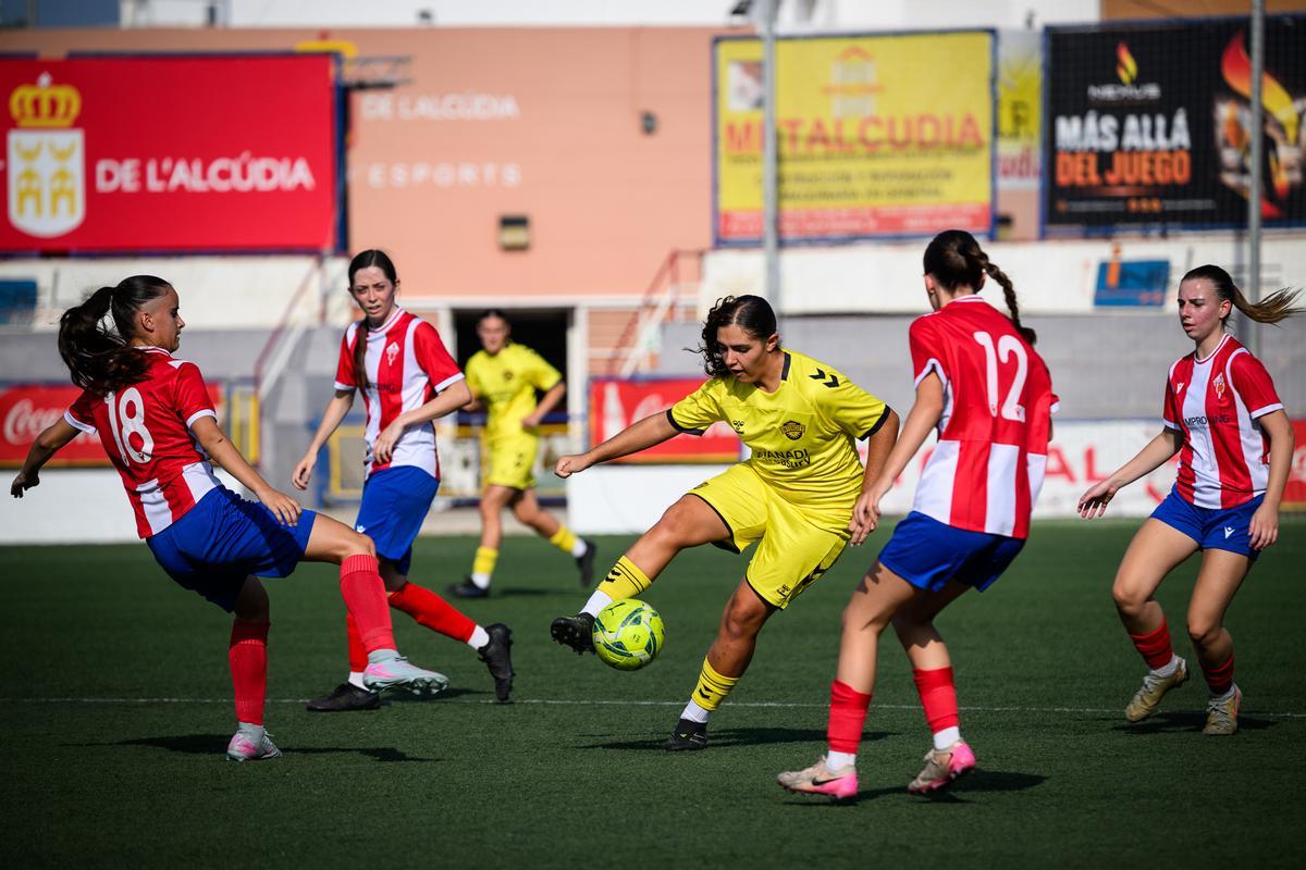 La victoria del conjunto alicantino por tres tantos a uno le permite clasificarse como primera de grupo, enfrentándose al CDEB Ontinyent en semifinales.