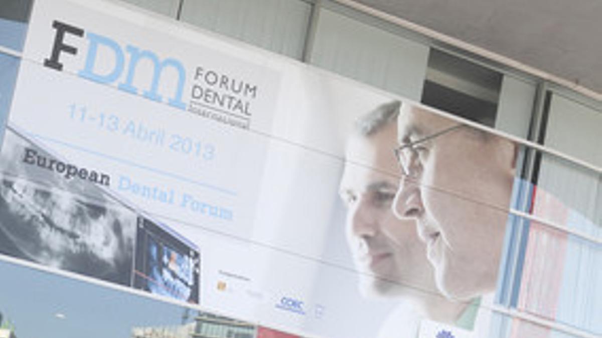 Exterior del recinto ferial durante la última edición del Fórum Dental