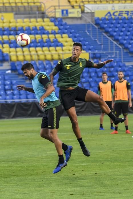 DEPORTES 05-03-19  LAS PALMAS DE GRAN CANARIA.  Primer entrenamiento de Pepe Mel. FOTOS: JUAN CASTRO