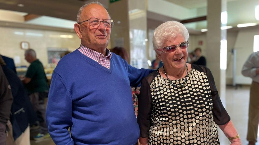 &quot;Hay que estar alegre, aunque la vida se ponga dura&quot;: el secreto de dos mierenses para llegar a los noventa &quot;como chavales&quot;