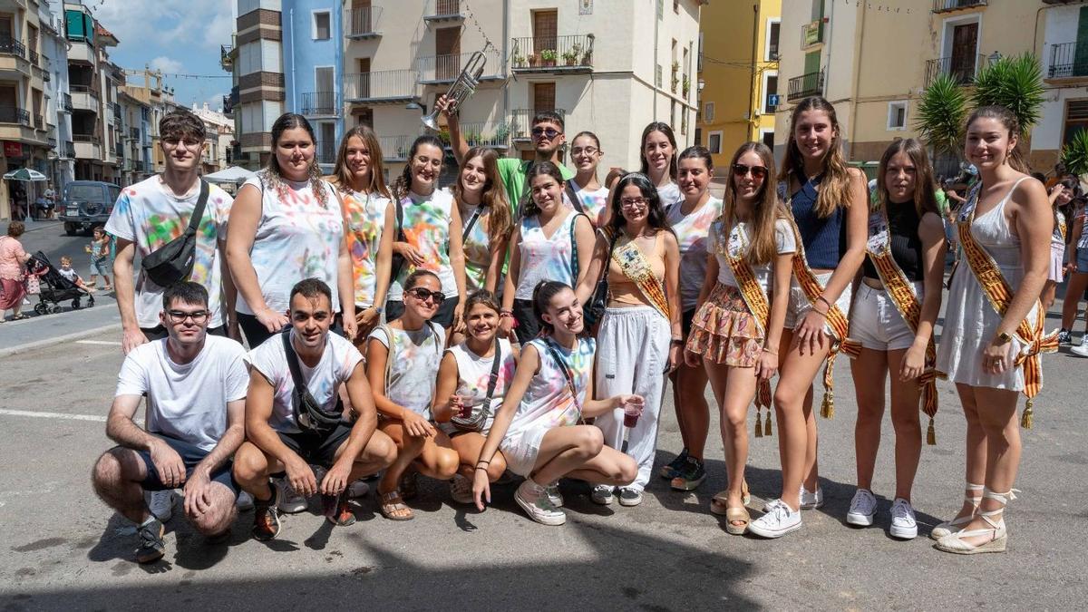 Representantes festivas y vecinos ya disfrutan de lleno de las fiestas.