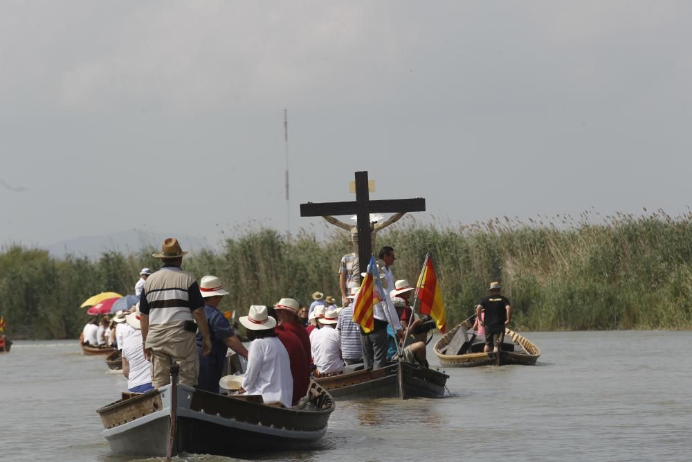 Encuentro de los Cristos de El Palmar, Catarroja, Silla y Massanassa en el Lago de la Albufera