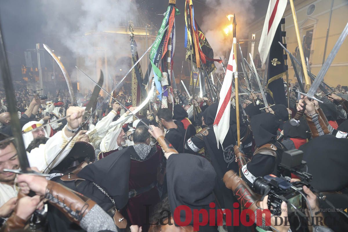 Fiestas de Caravaca: procesión del Baño (procesión, parlamento y baño de la Cruz)