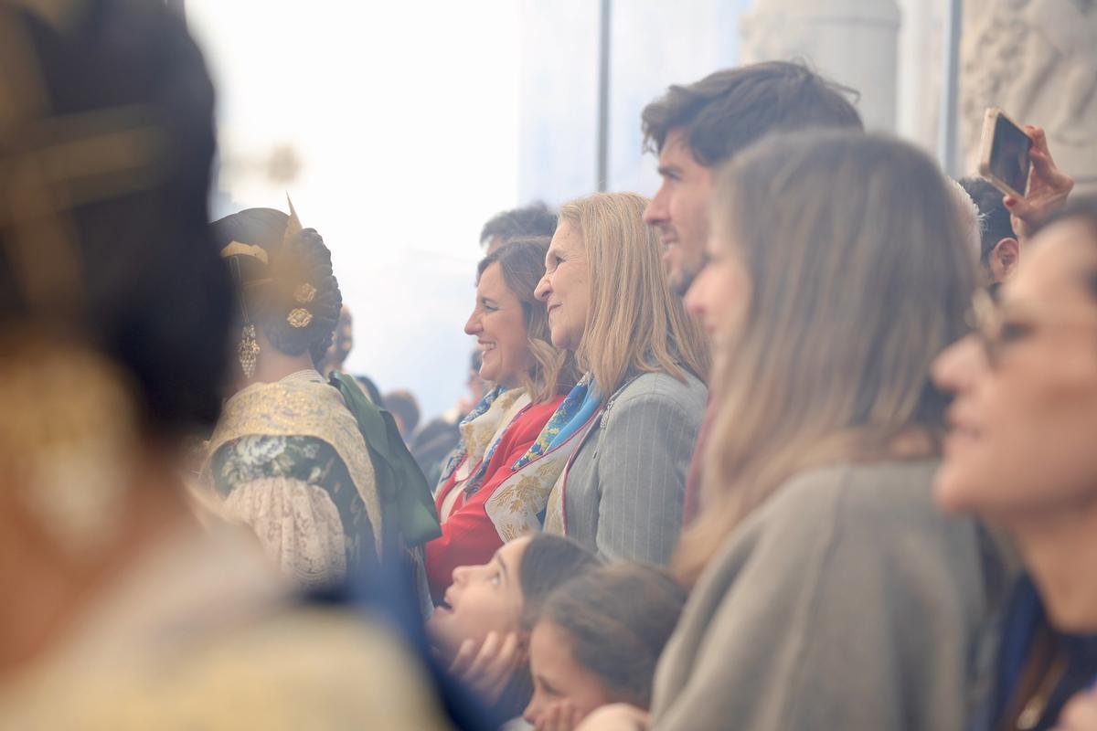 Siguiendo desde segunda fila