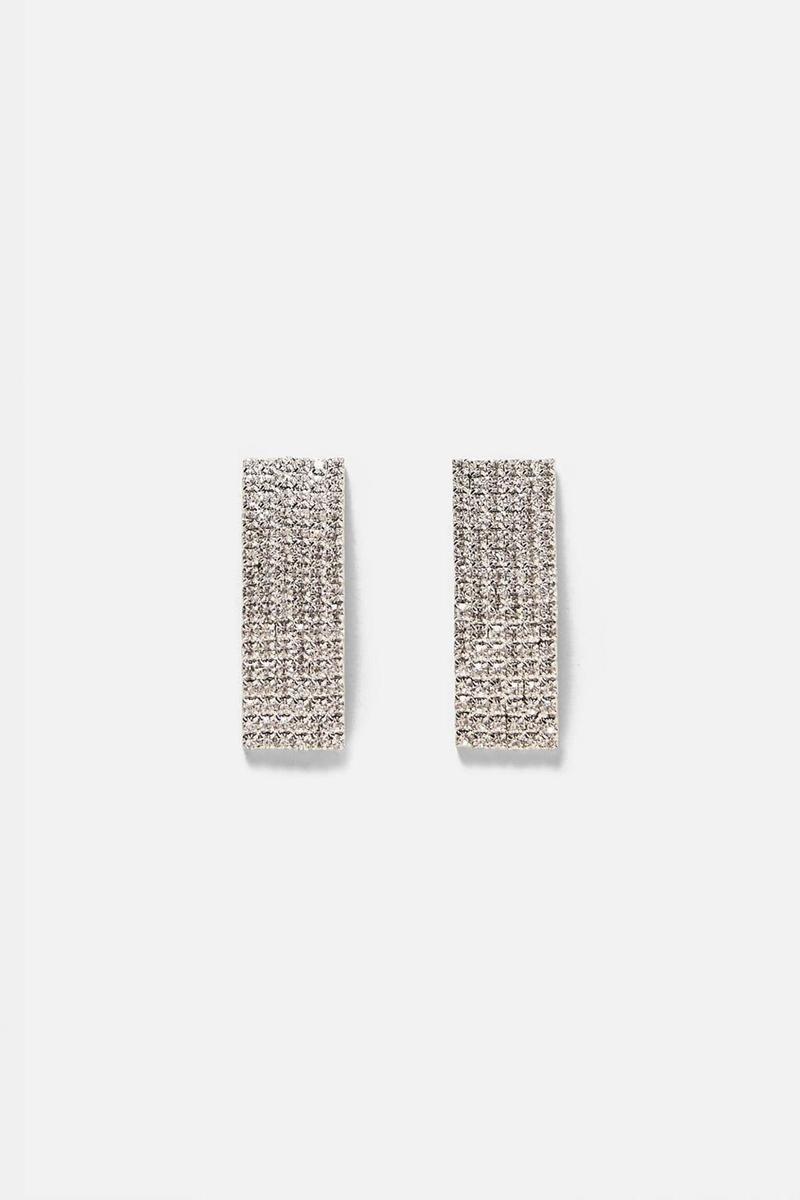 Pendientes de joyas de Zara (precio: 12,95 euros)