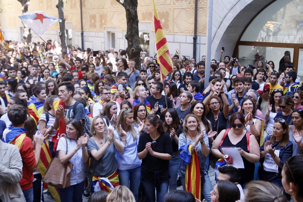 Estudiants, professors i personal de la UdG s''han manifestat a Girona