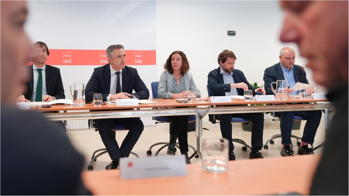 El consejero de Medio Ambiente, Agricultura e Interior de la Comunidad de Madrid, Carlos Novillo, en la reunión de la Mesa del Lobo.