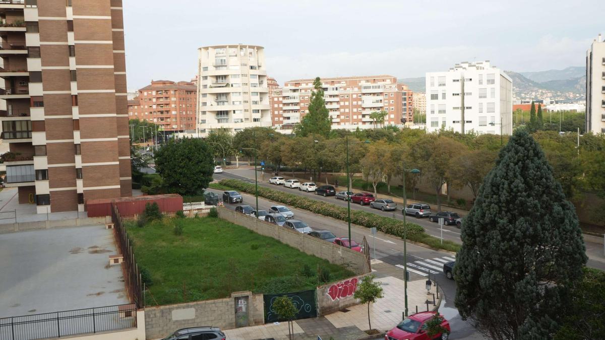 Solar donde iba a ubicarse la gasolinera, en el barrio Rafalafena de Castelló.