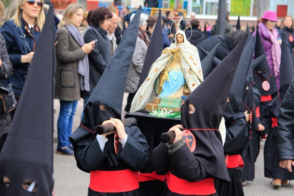 La procesión de los niños del Corazón de María