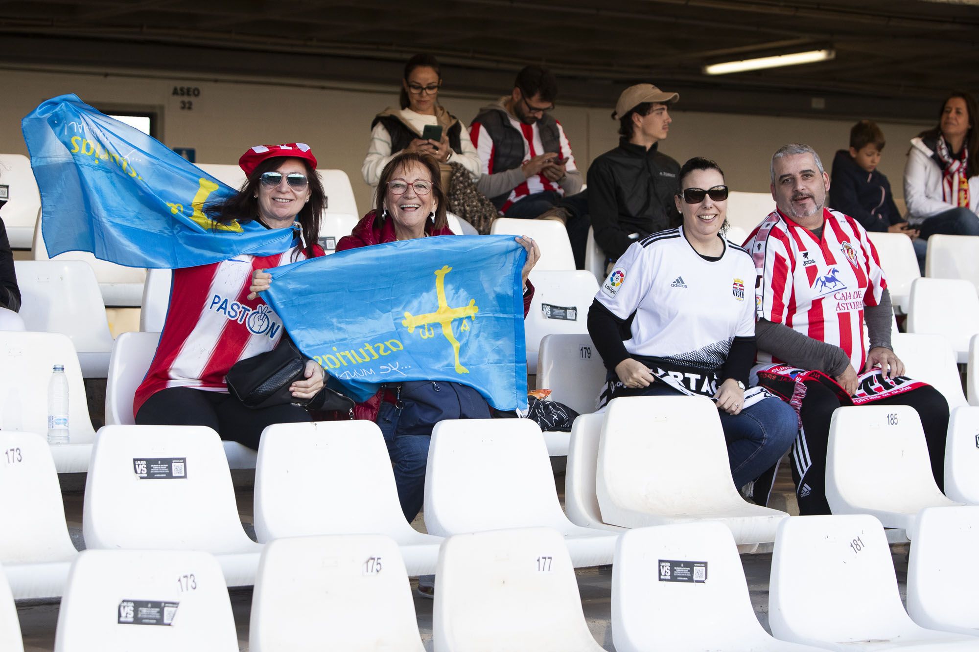 El partido entre el Cartagena y el Sporting, en imágenes