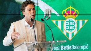 Rubi, en su presentación como nuevo entrenador del Betis.